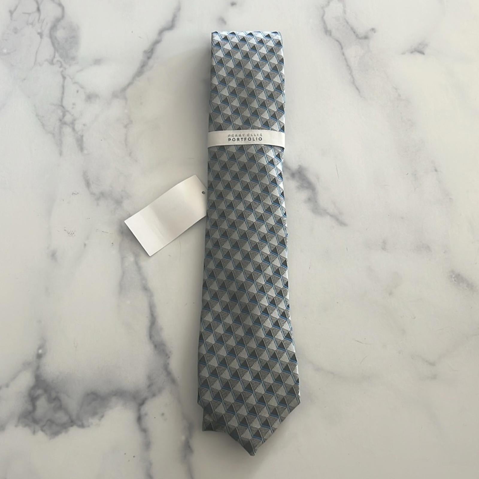 Perry Ellis Men's Dunstan Geometric Print Tie Silver Necktie, One Size New w/Tag