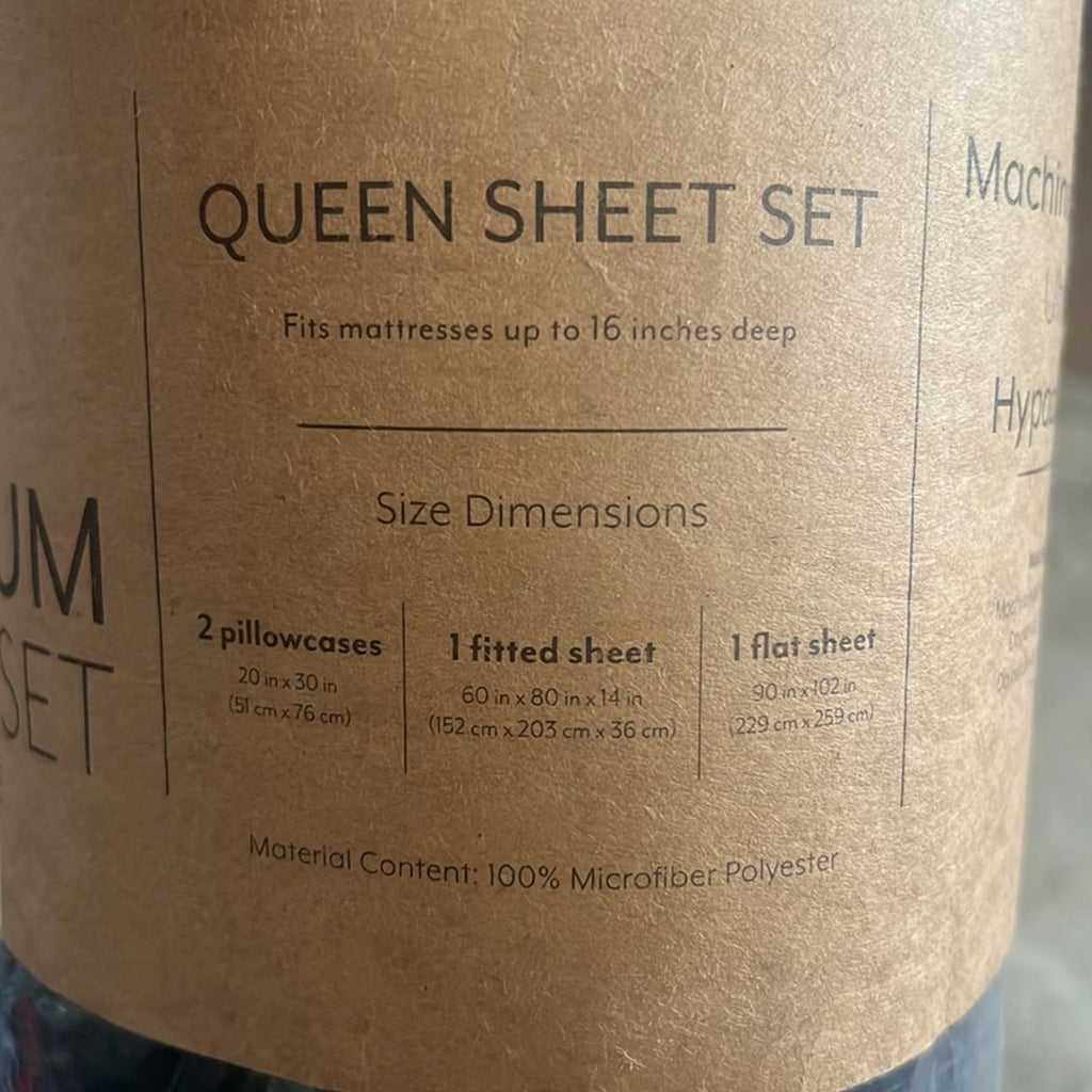 iEnjoy Ultra Soft 4-Piece Hypoallergenic Queen Sheet Set in Black, NEW w/Tag