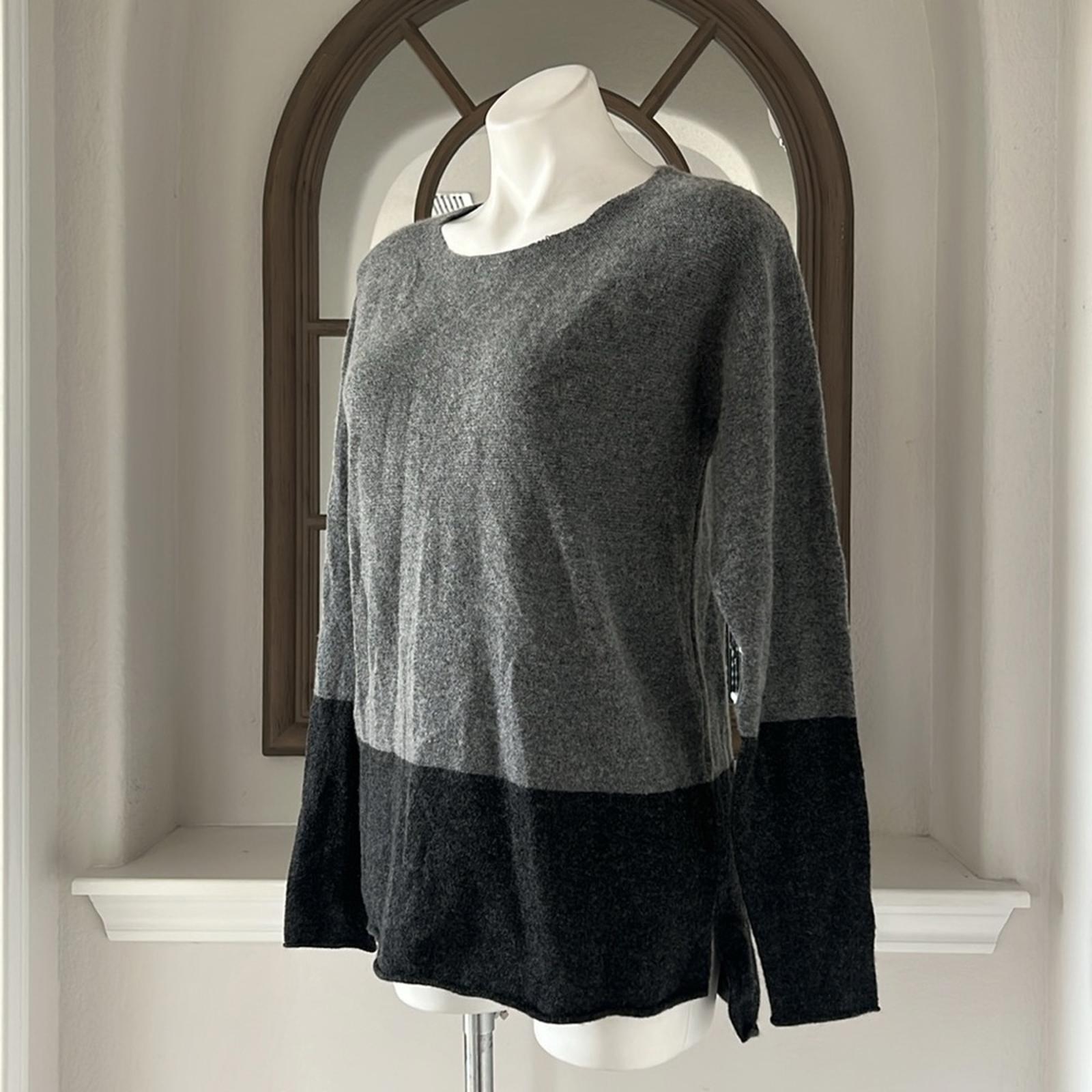 Kier+J Cashmere Boat Neck Sweater Charcoal w/Gray, Size L New w/Tag Retail $268