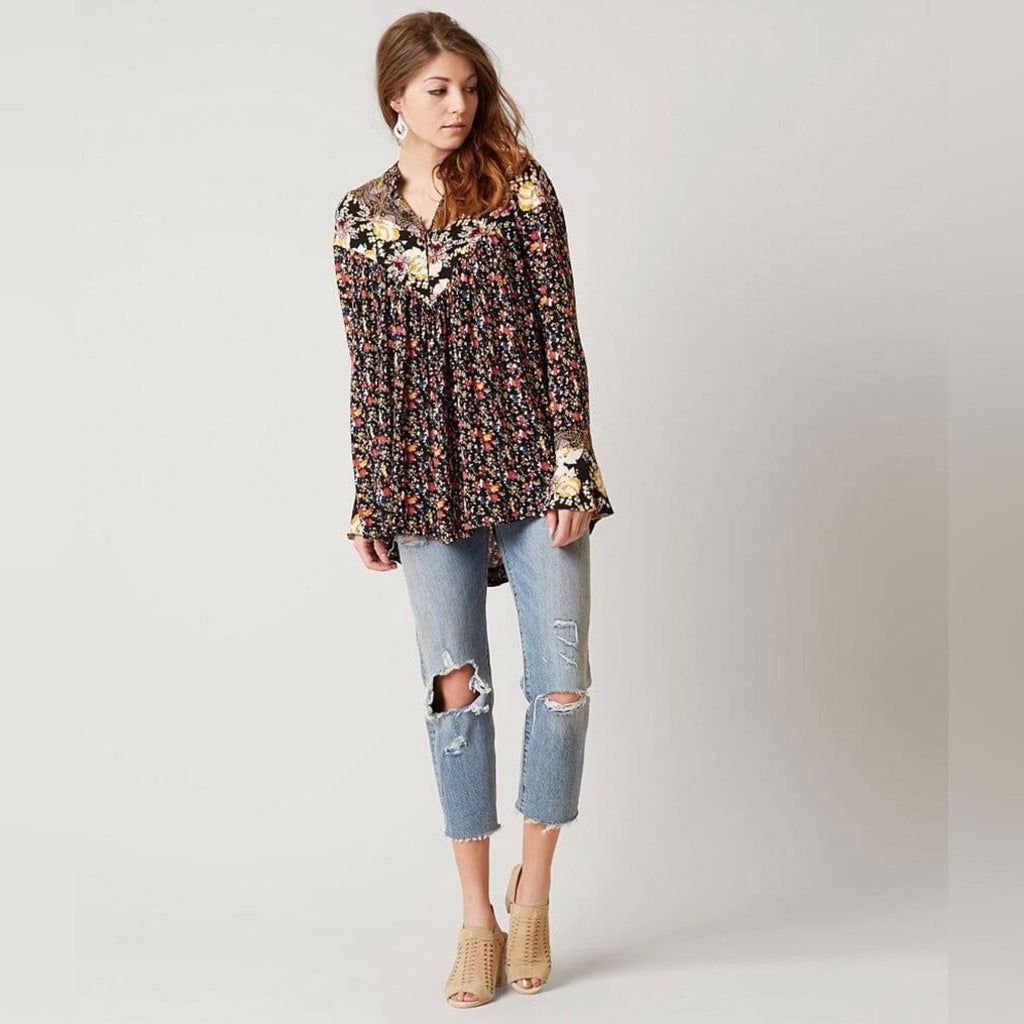 Free People Wildflower Fields Henley Top, Size M, EXCELLENT!