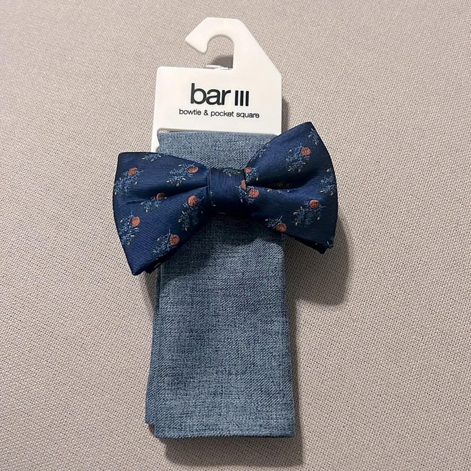 Bar III Bowtie & Pocket Square, Blue Style 13S22-1003 New with Tag