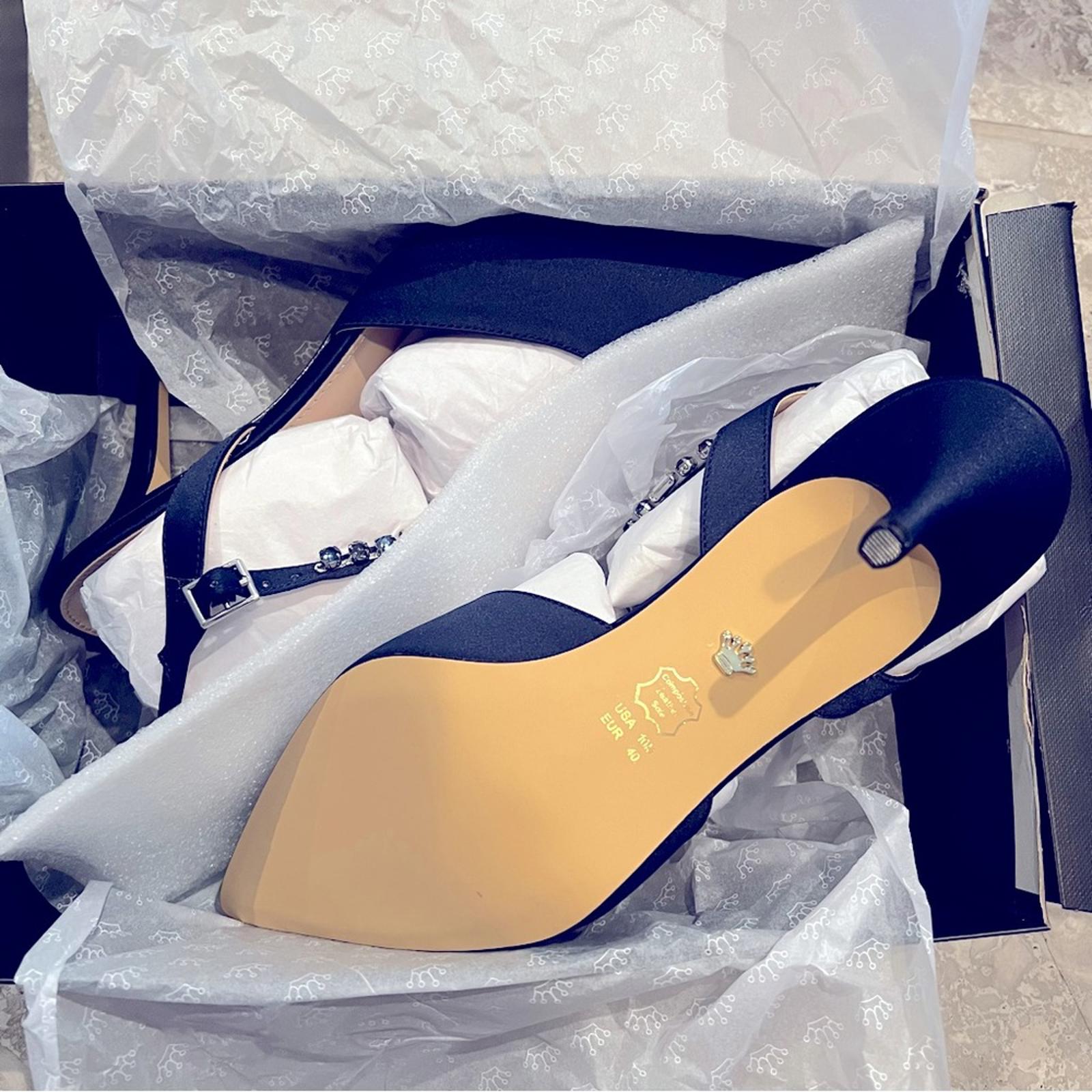 NEW Nina Tucker Crystal Dress Pump, New Navy Luster Satin Size 10M (New in Box)