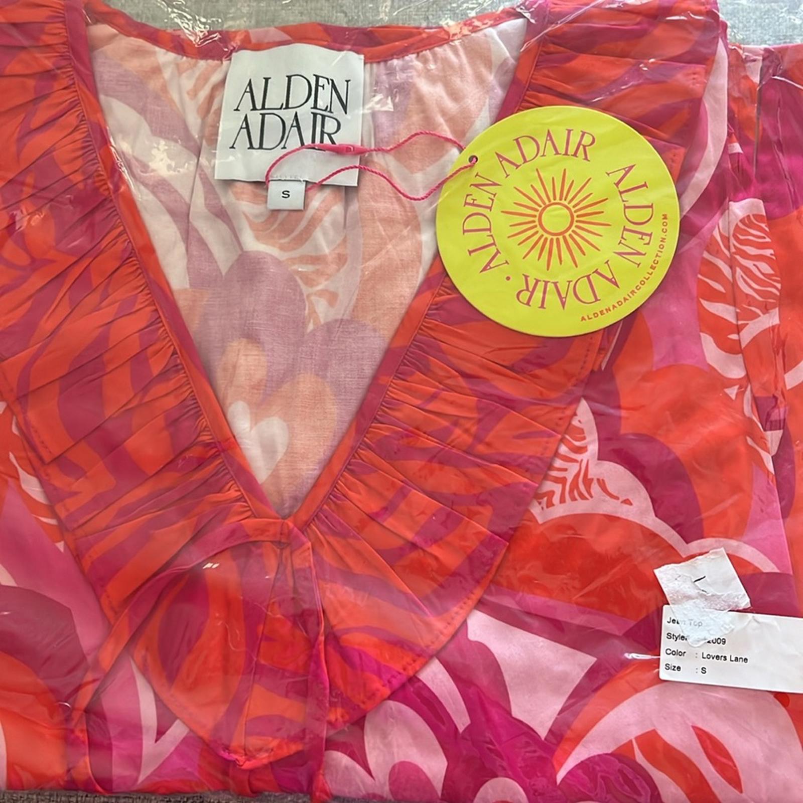 Alden Adair Jean Top in Lovers Lane, Size S New in Packaging