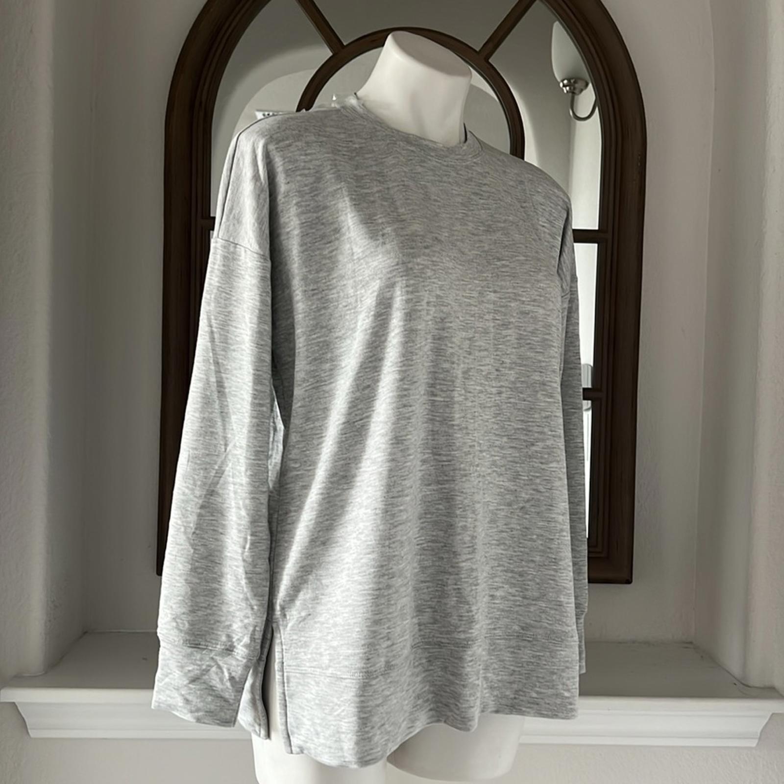 ID-Ideology Active Solid Crewneck Top in Grey, Size S New w/Tag $39.50