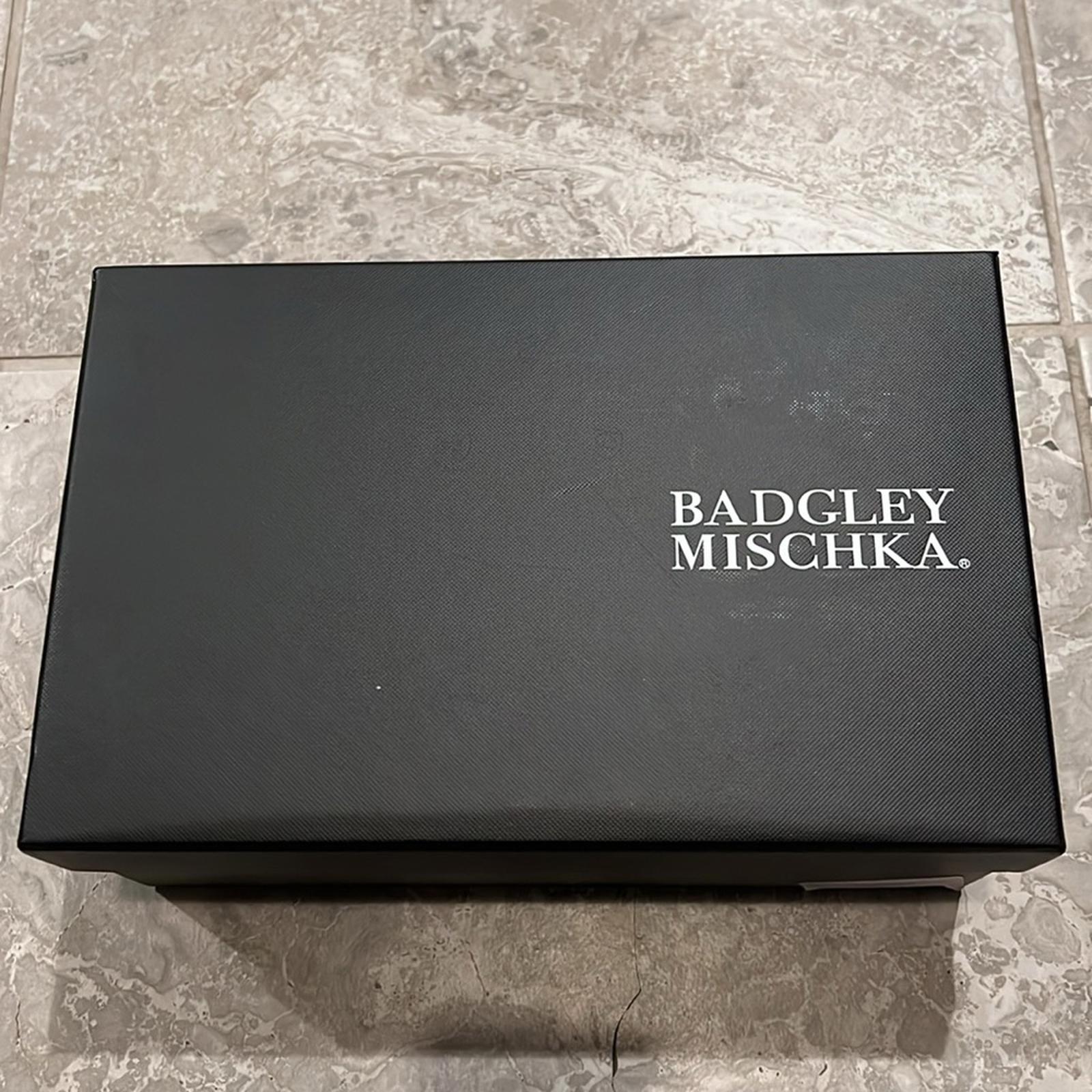 Badgley Mischka Emerie Slip On Embellished Flats Black, Size 5.5 NEW +DustBag