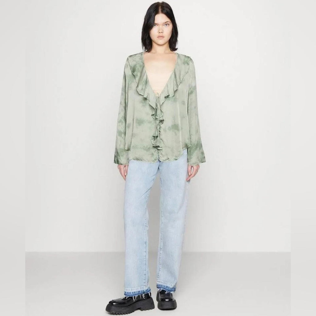 New Free People Women’s Lyocell Tie Front Blouse, Size M New w/Tag Retail $128