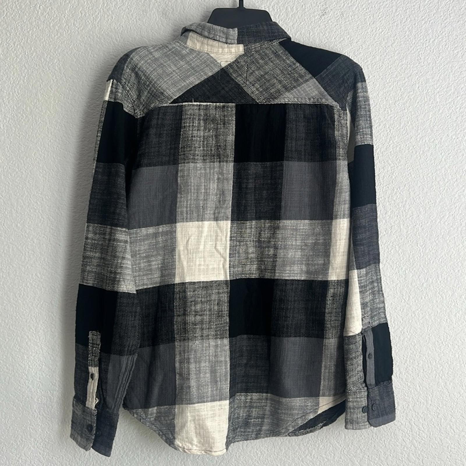 Junk Food Plaid 1 Chest Pocket Tampa Button-Up Long Sleeve Shirt, NWT, Size S
