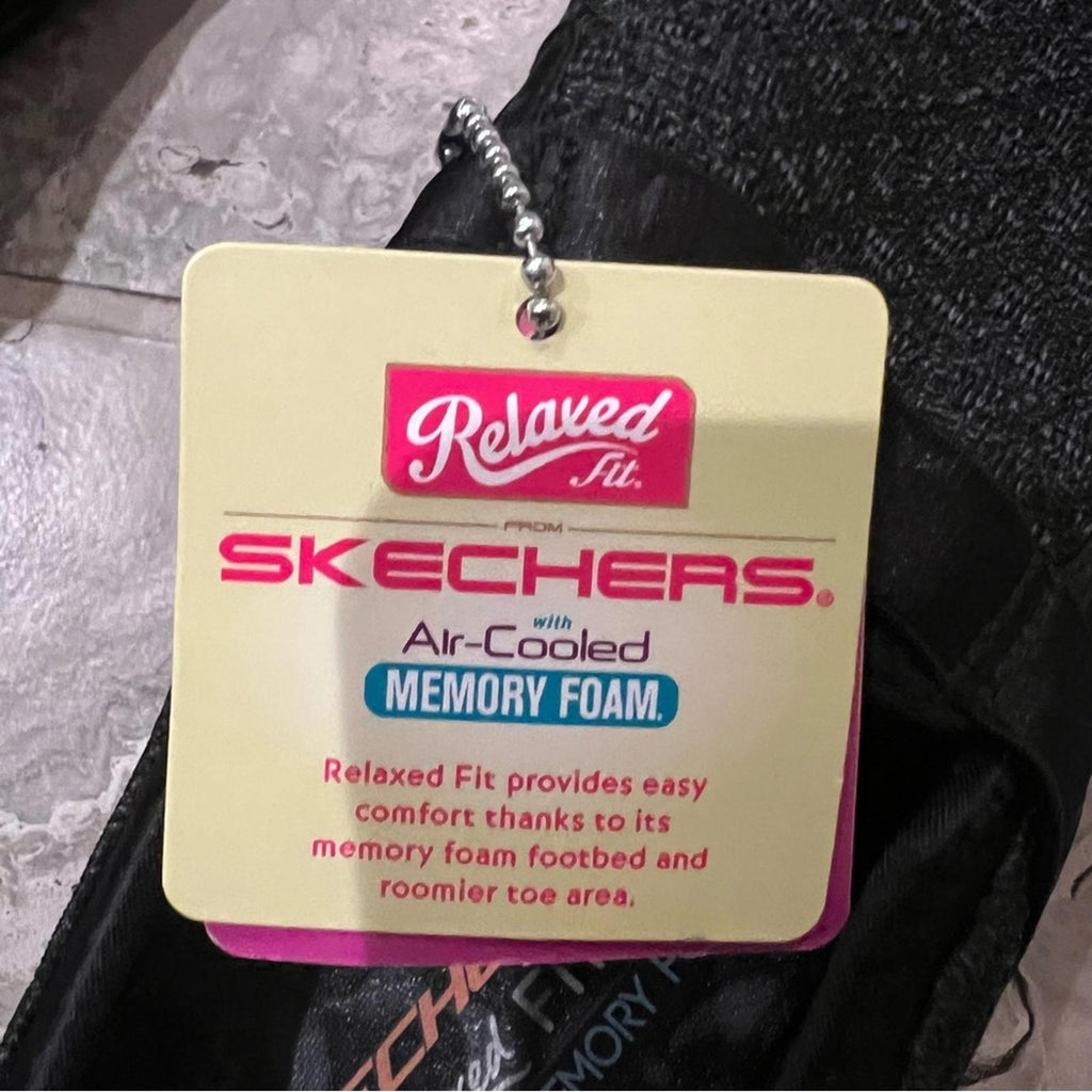 NEW Skechers Relaxed Fit Air-Cooled Memory Foam Slip-On Sneakers, Size 7.5