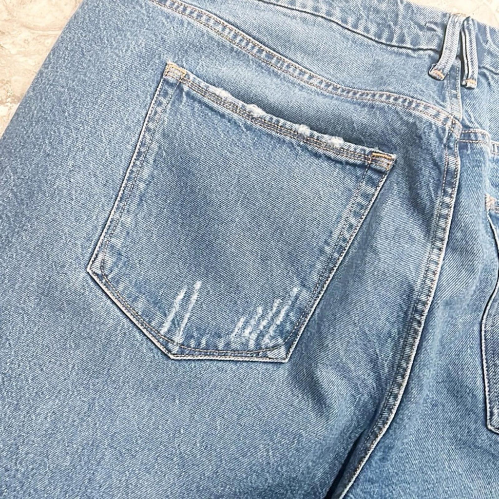 Good American Straight Leg Raw Hem Jeans, Blue Size 16 New w/Tag