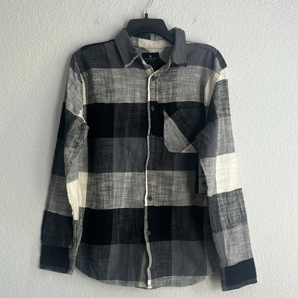 Junk Food Plaid 1 Chest Pocket Tampa Button-Up Long Sleeve Shirt, NWT, Size S