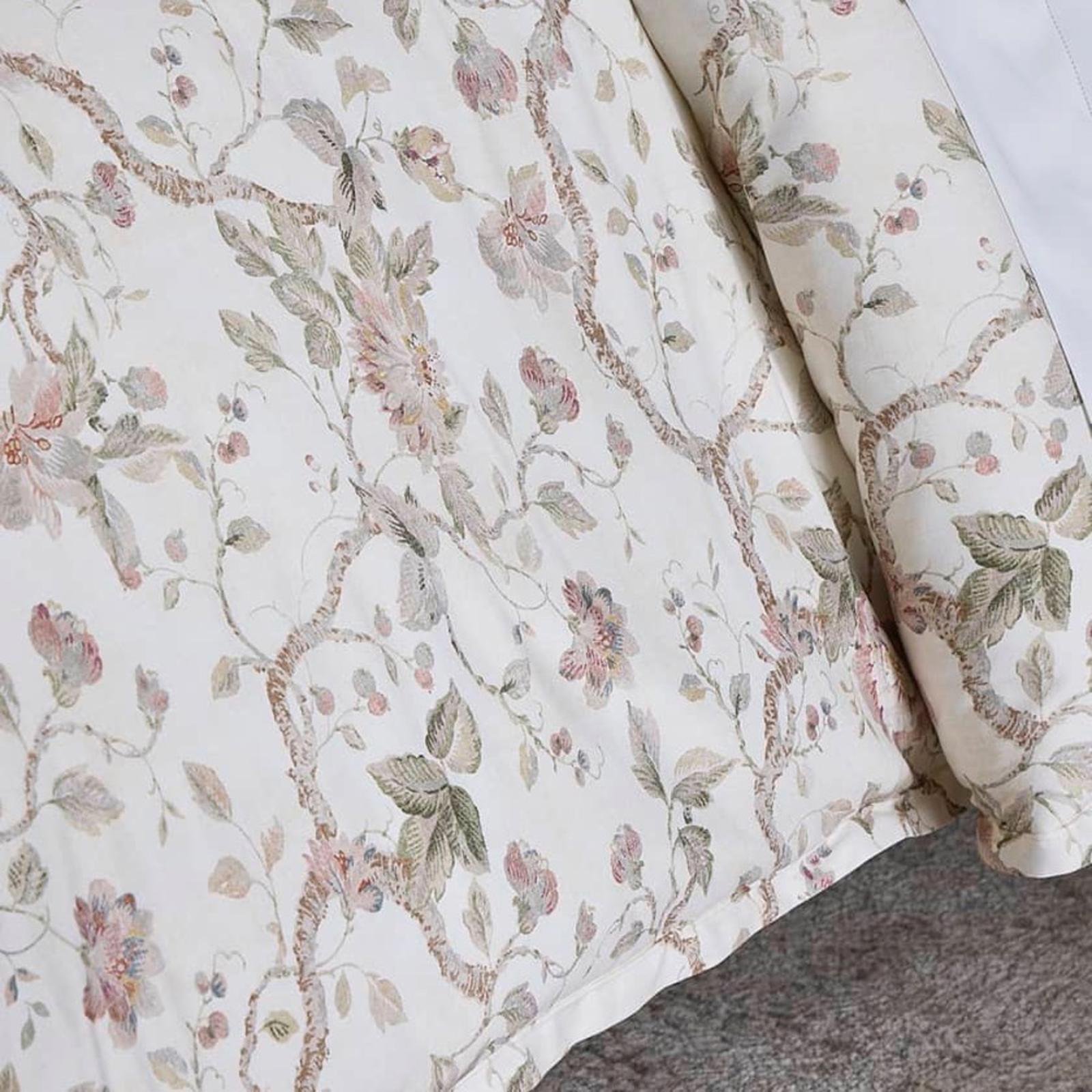 Ralph Lauren Home Elsie Duvet in Cream, Size Full/Queen, NEW with Tag