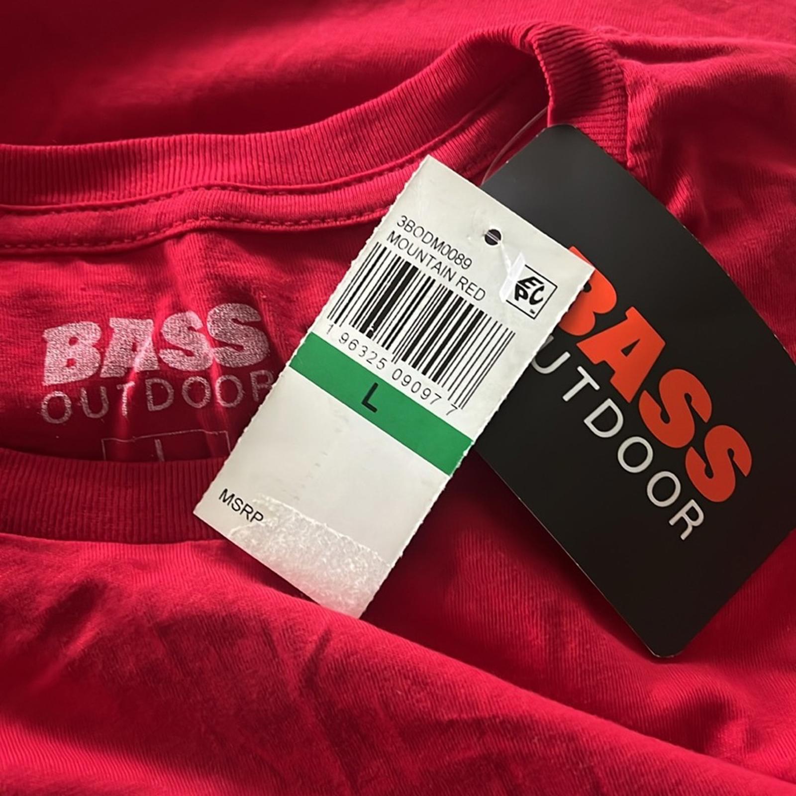 Bass Outdoor Men’s Cotton Logo Graphic T-Shirt in Mountain Red, NEW, Size L