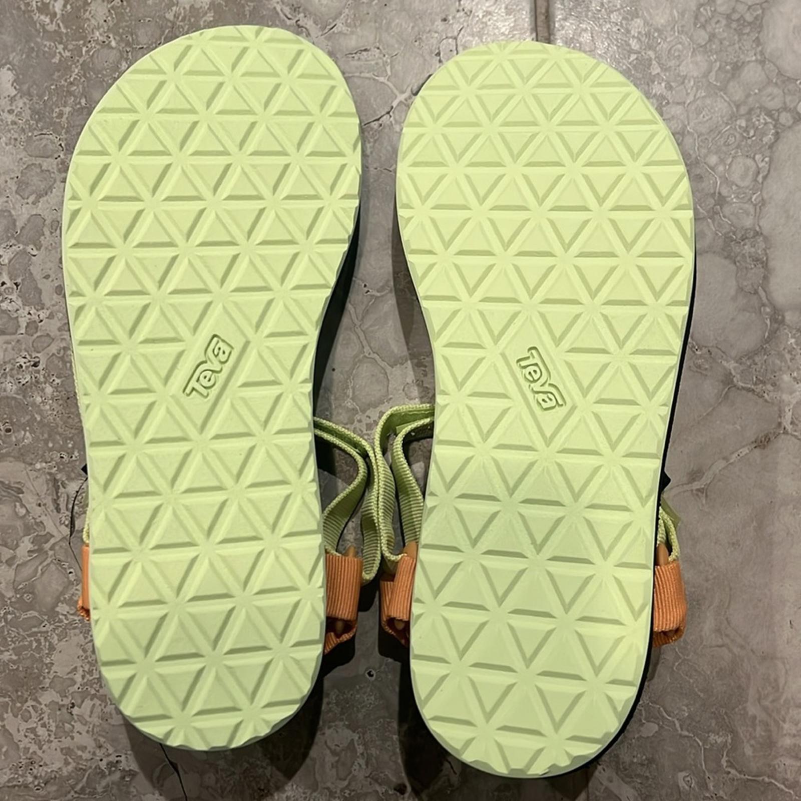 Teva Original Universal Outdoor Sandals, Size 10 New in Box