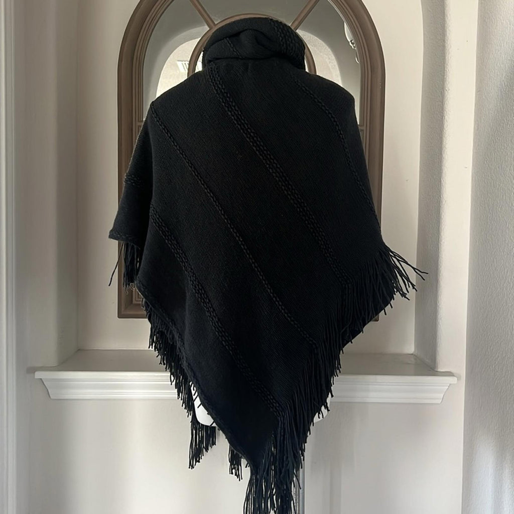 Charter Club Raschel Knit Toggle Poncho Wrap in Black, One Size NWT