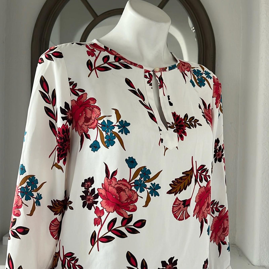NEW Ann Taylor LOFT White Floral Print Blouse, Keyhole Bell Sleeve Size XS NWOT