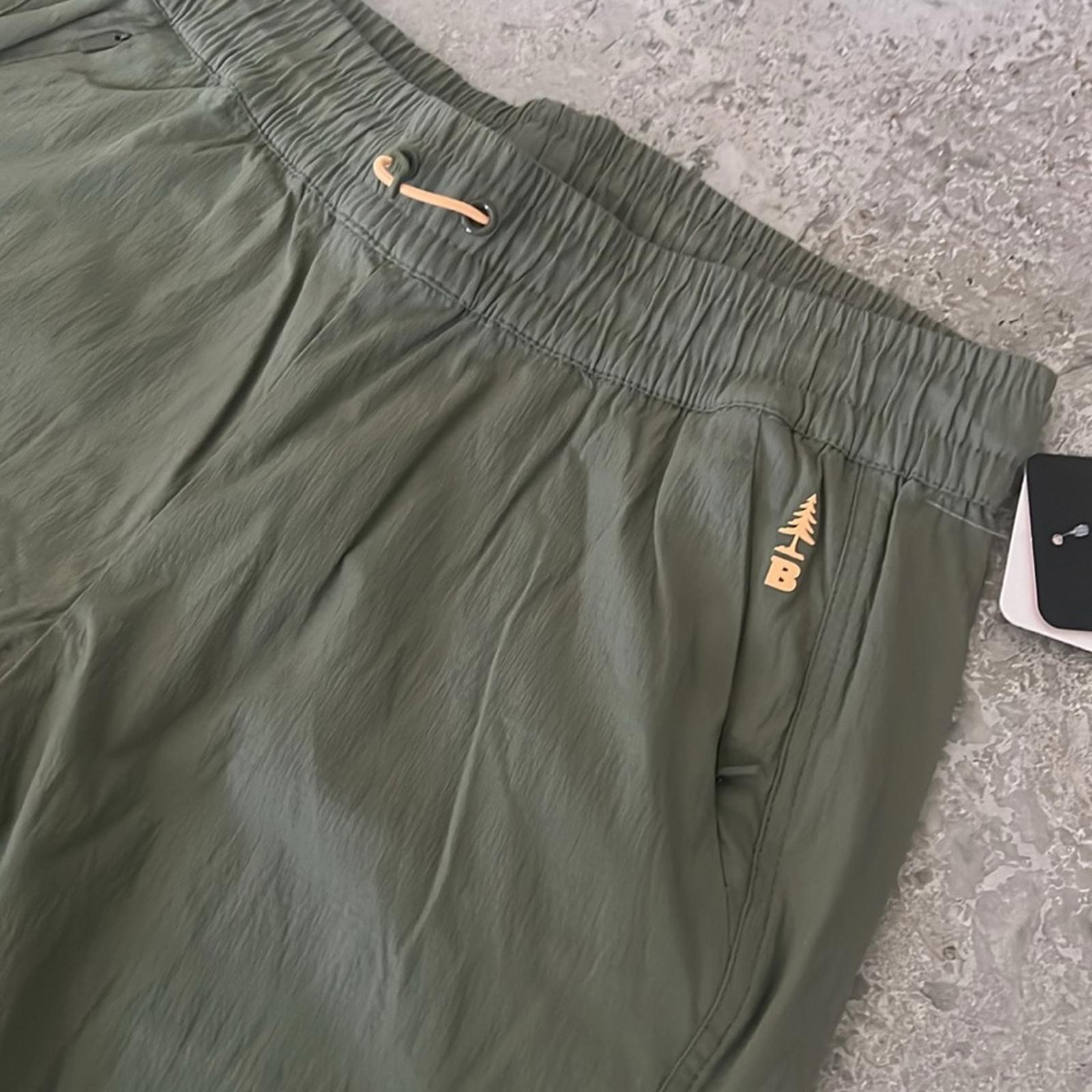 Bass Outdoor Roque Pants in Green, Size S, New with Tag
