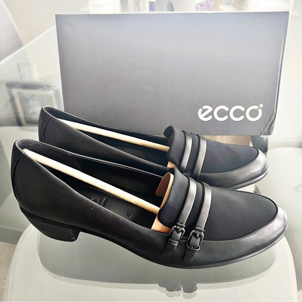 Ecco Black Closed Toe Shoes, Size EU 42, US 11-11.5, New in Box