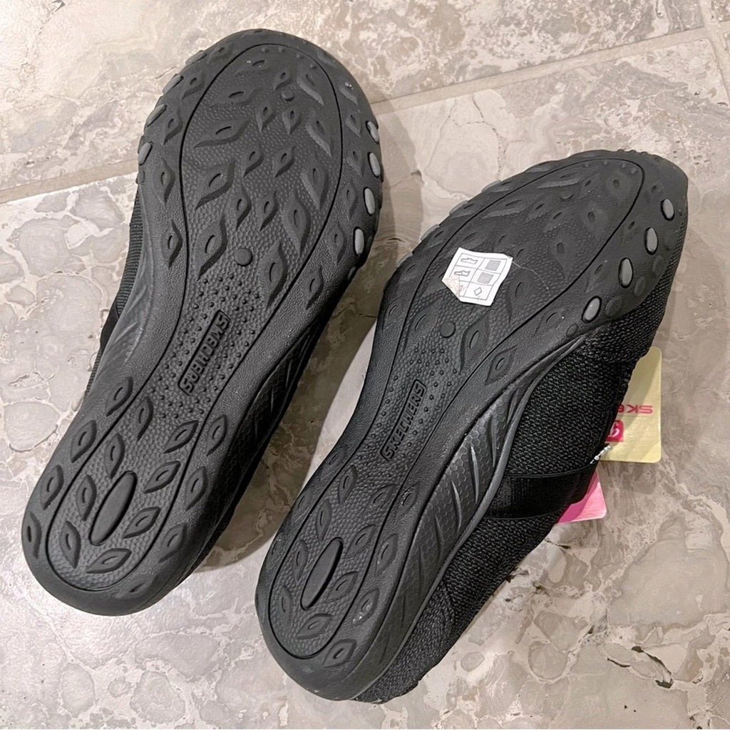 NEW Skechers Relaxed Fit Air-Cooled Memory Foam Slip-On Sneakers, Size 7.5