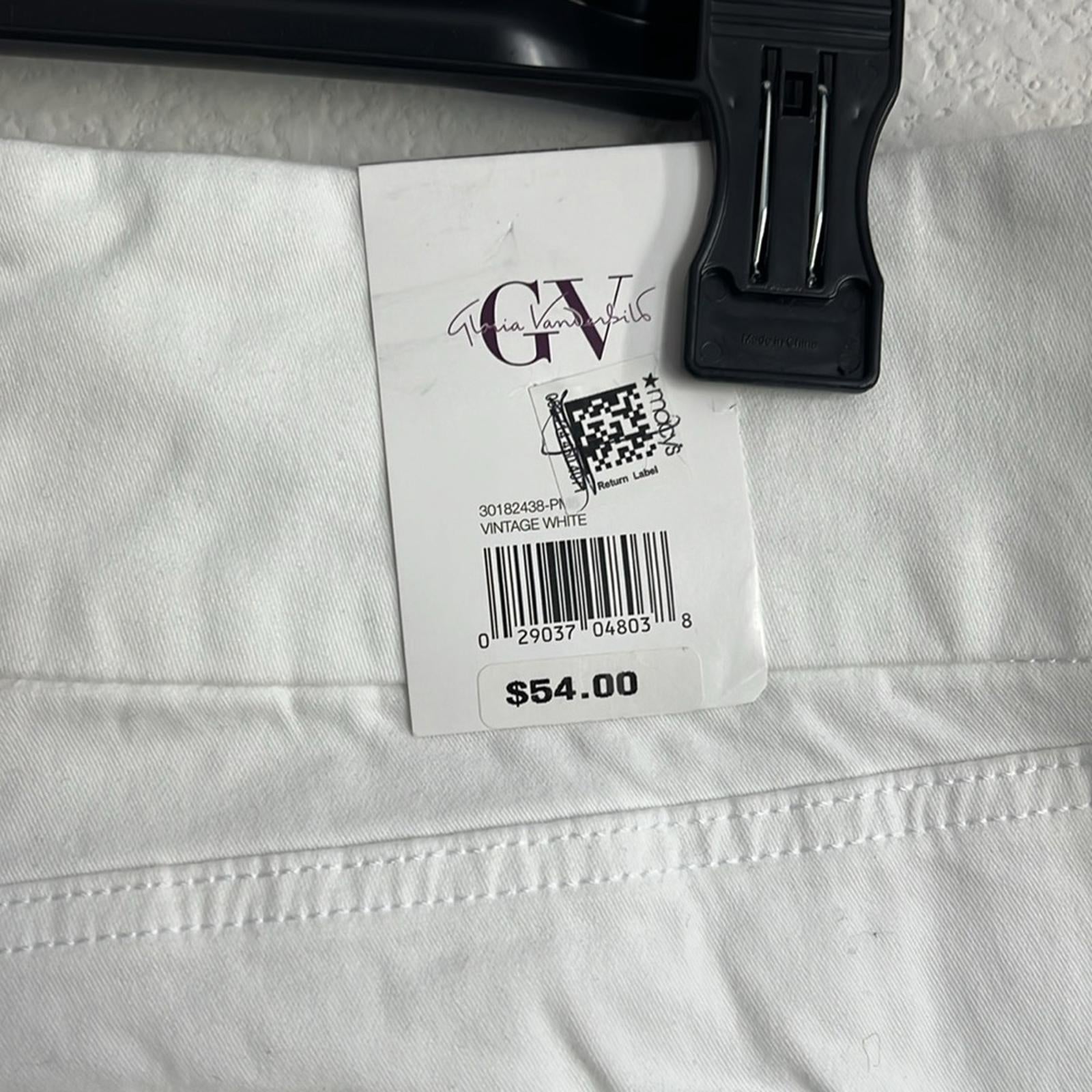 Gloria Vanderbilt Pull-On Amanda Stretch Capri Jeans in White, NWT, Size 16