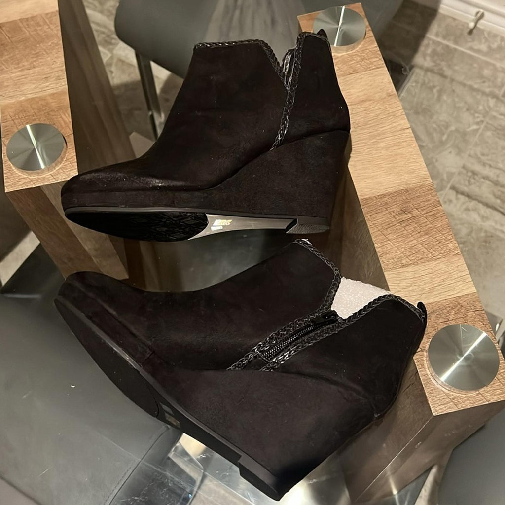 Laundry Volcano Wedge Bootie in Black, Size 10, New in Box
