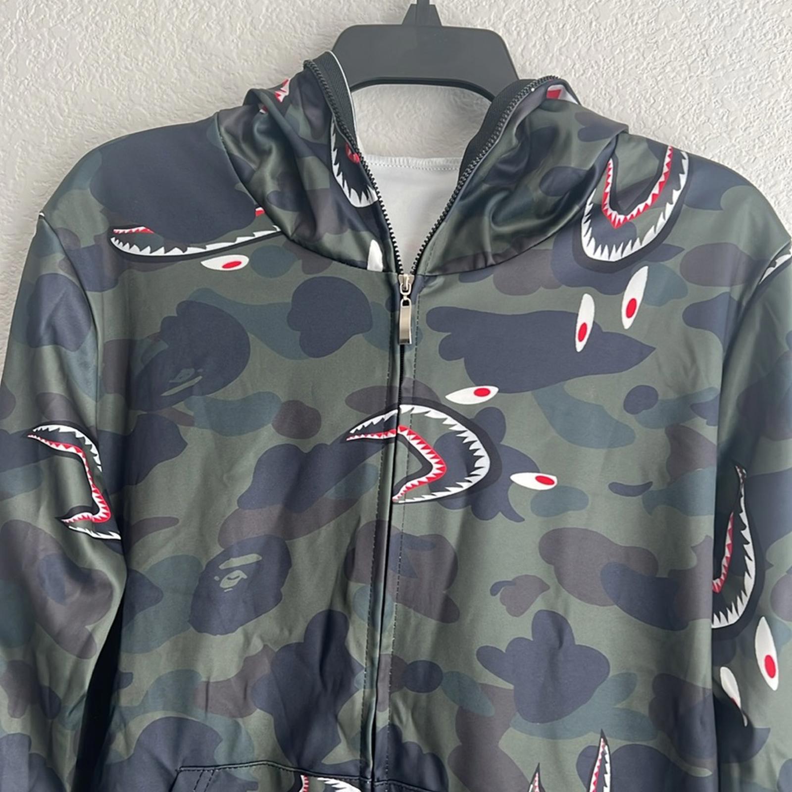NEW 1st Camo Shark Relaxed Full Zip Hoodie, Size M NEW w/o Tag EXCELLENT!