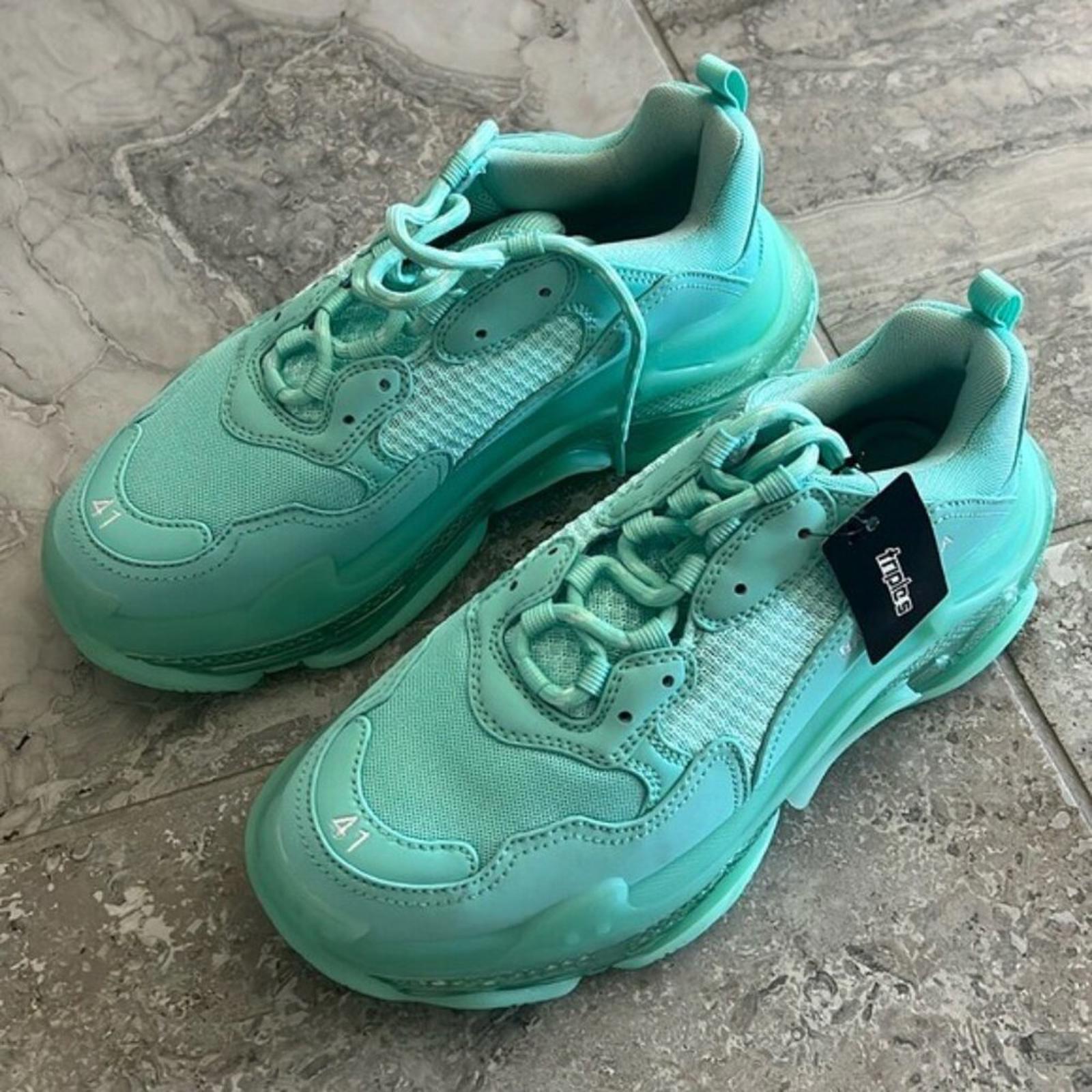 NWT Balenciaga Triple S Clear Sole Chunky Sneakers in Mint, Size 41 New in Box
