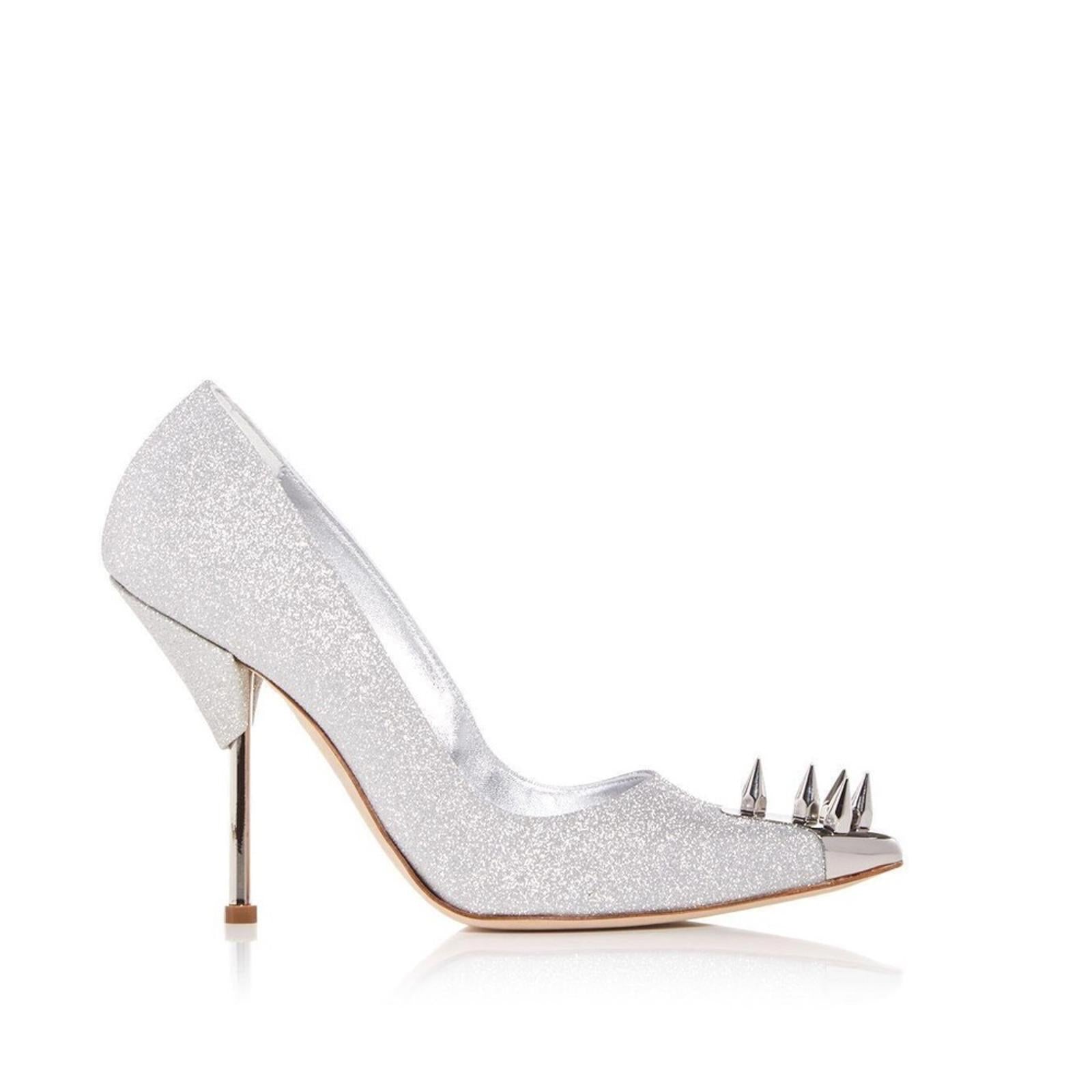 Alexander McQUEEN Studded Detail Pumps, Size EU37, New in Box w/Dust Bag
