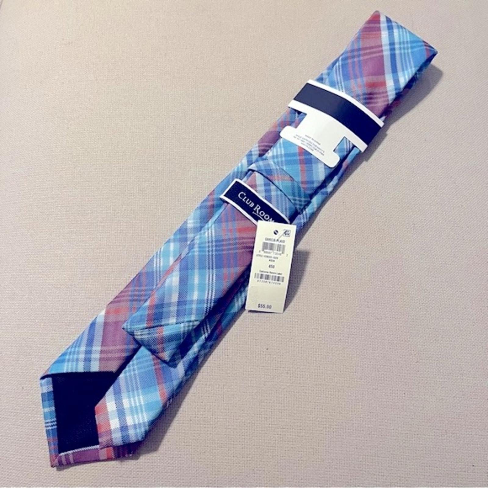 Club Room Garcia Plaid Neck Tie in Aqua Blue Pink,
Style 1CRC22-1029 New w/Tag
