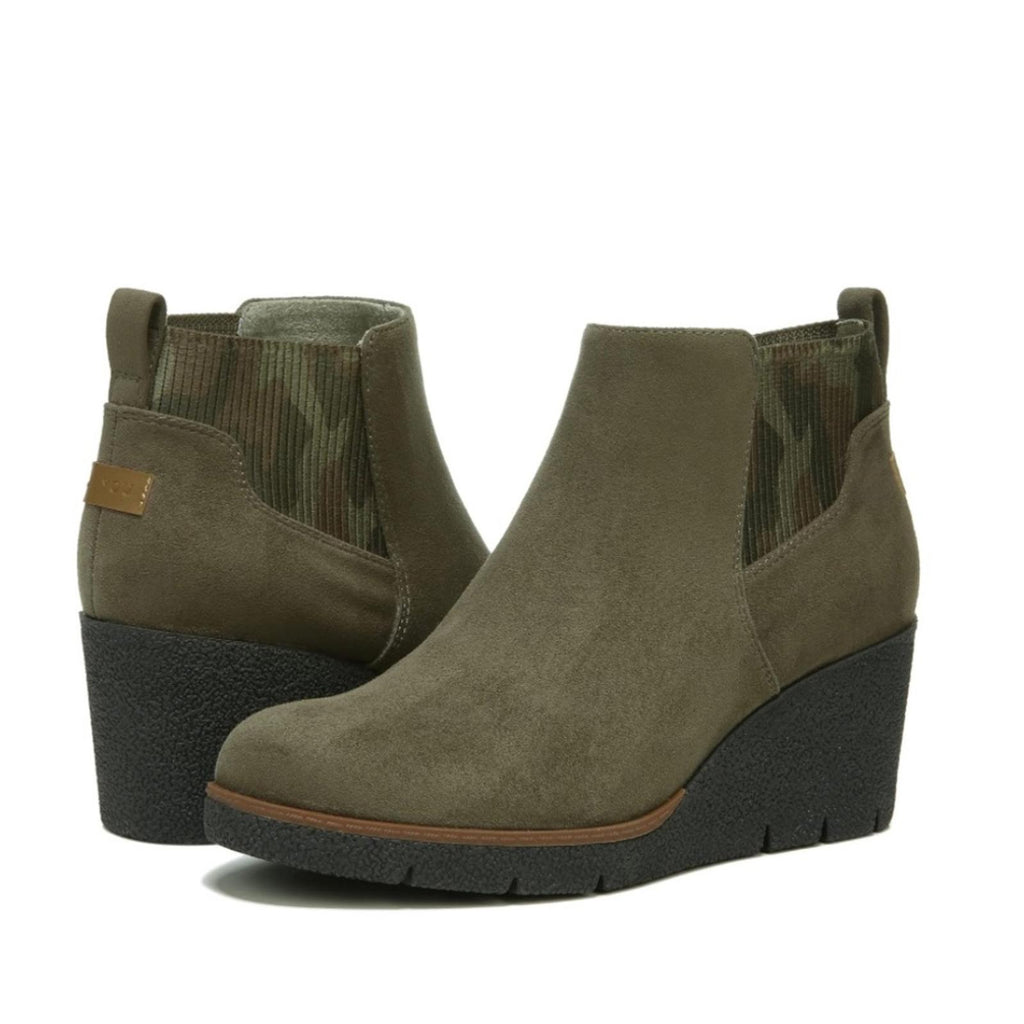 Dr. Scholl's Lean In Wedge Chelsea Boots Olive, Size 11, New in Box