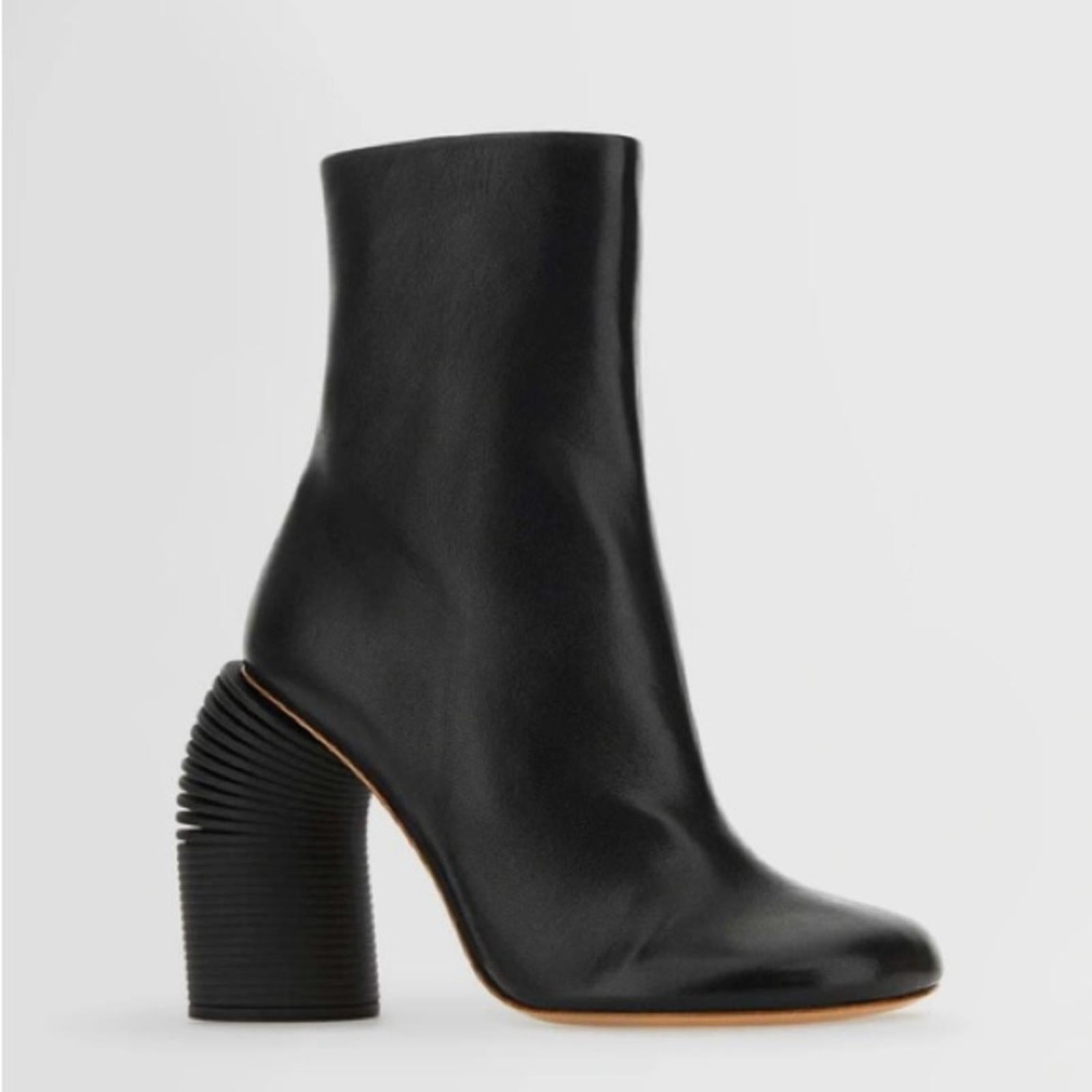 Off-White Leather Peculiar Spring High-Heeled Ankle Boots in Black, NEW, Size 38