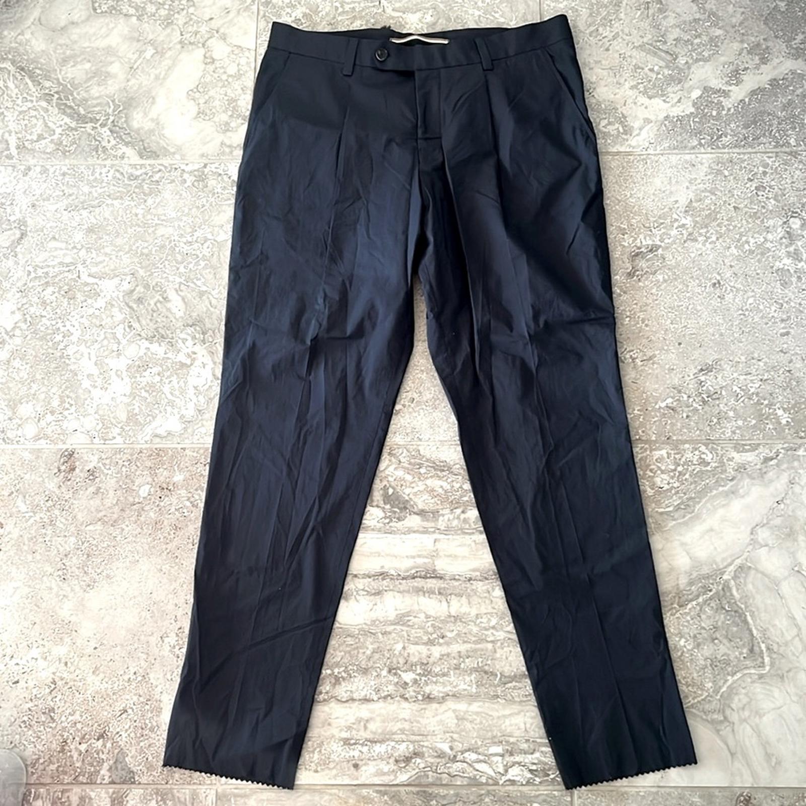 Boss Perin Pleated Relaxed Fit Dress Pants in Dark Blue Size 38 R New w/Tag $248