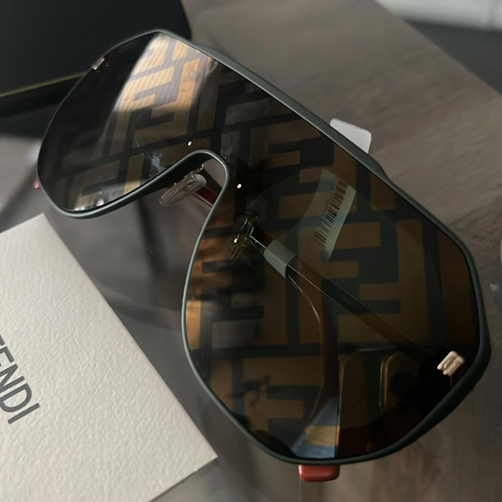 NWT FENDI FF Evolution Mask Sunglasses with Case 142mm, New w/Tag Full Inclusion
