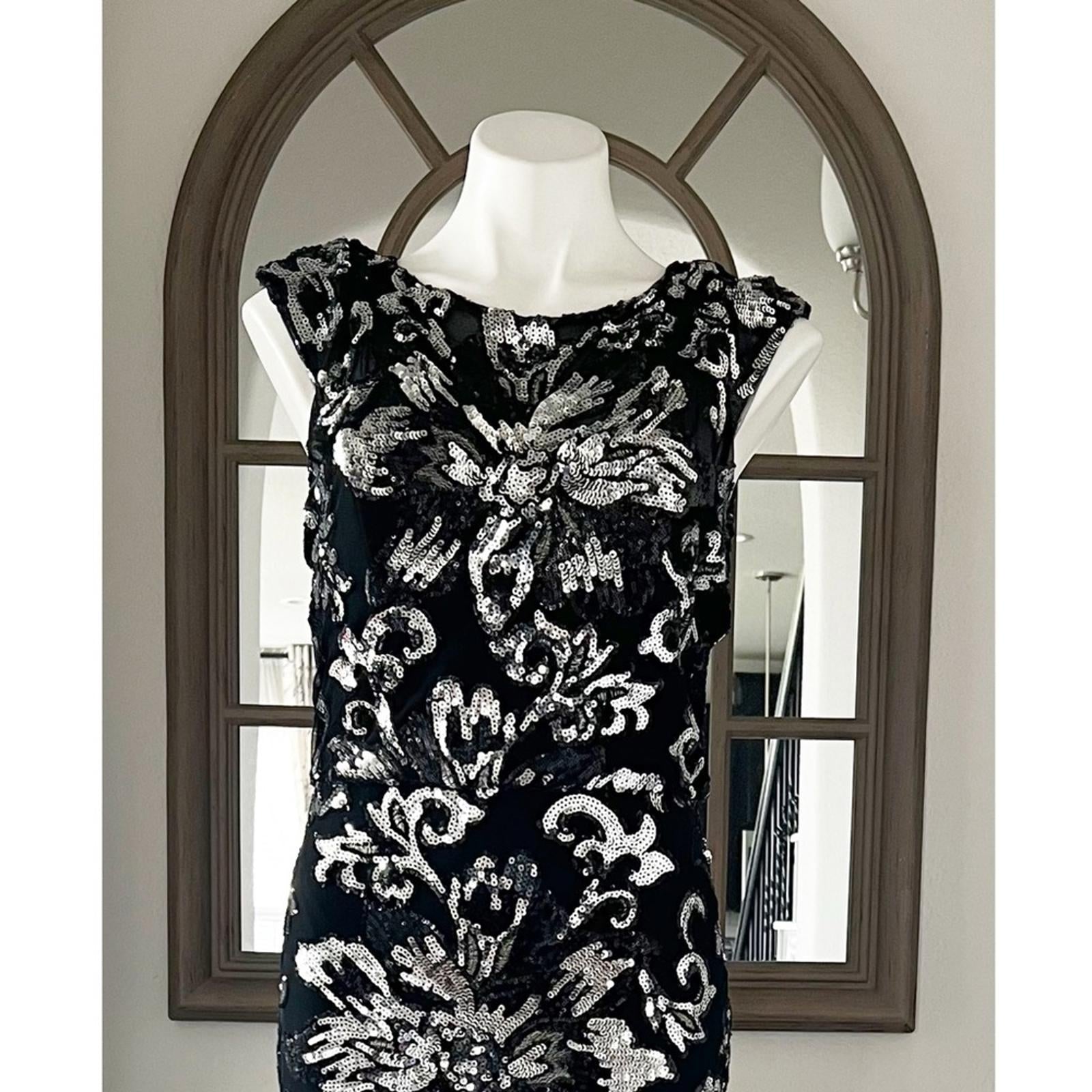 Badgley Mischka Midnight Swirl Long Formal Dress, Black Silver Size 10 $850