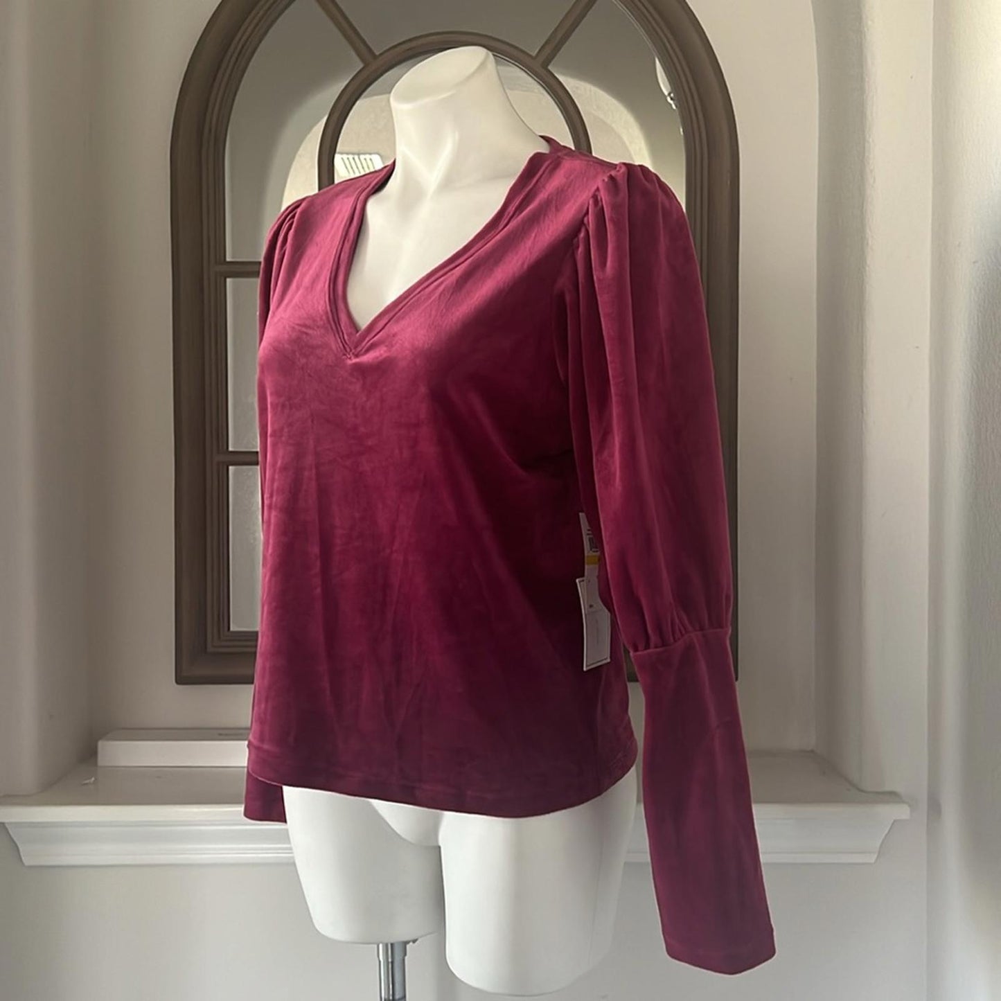 1.STATE Velvet V-Neck Blouse in Plum Fairy, Pullover, New, Size M