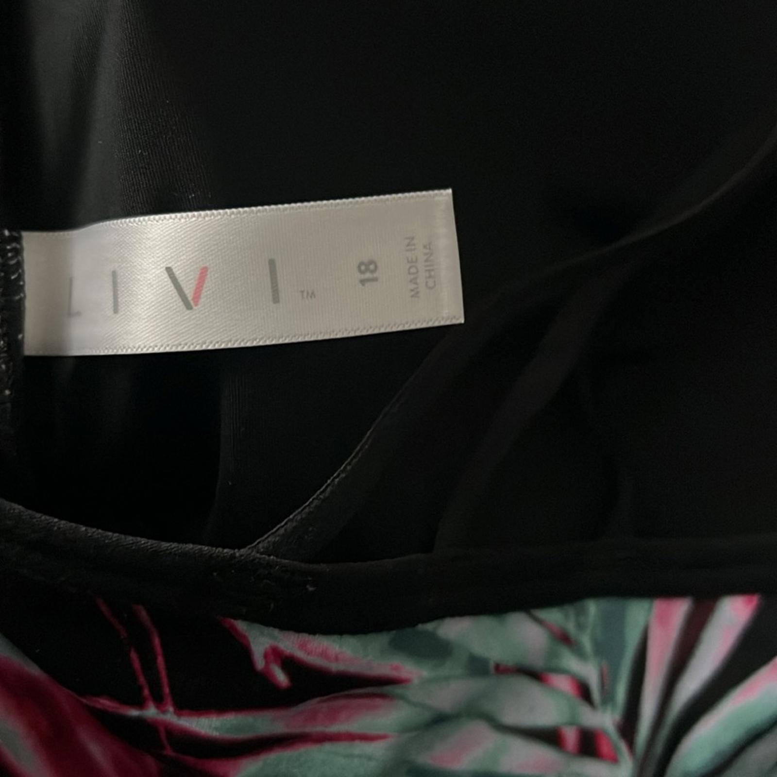 NEW Livi Active Palm Print Underwire Cross-Back Sports Bra, Size 18