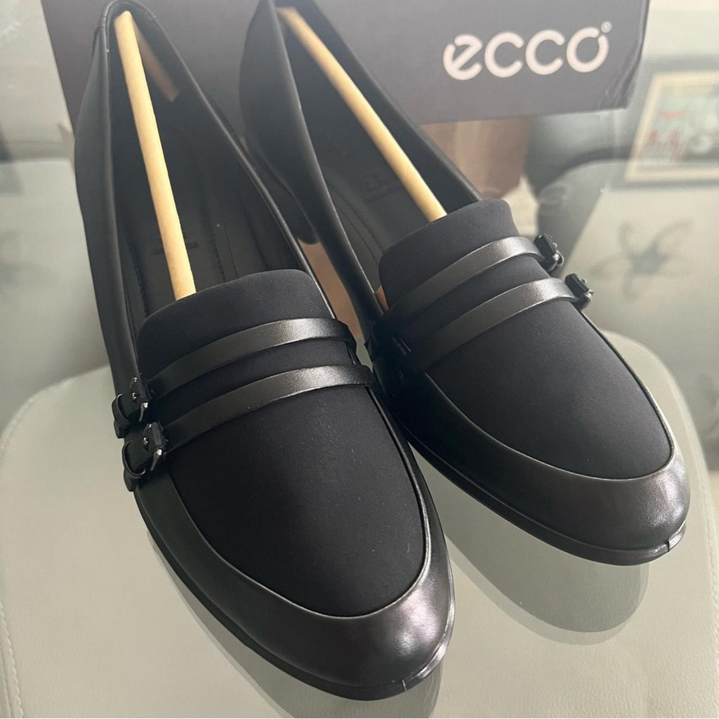 Ecco Black Closed Toe Shoes, Size EU 42, US 11-11.5, New in Box
