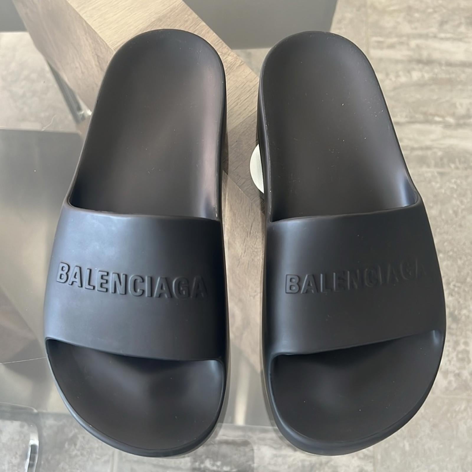 Balenciaga Chunky Slide Sandals in Black Rubber, Size 41 +2 Dust Bags EXCELLENT!