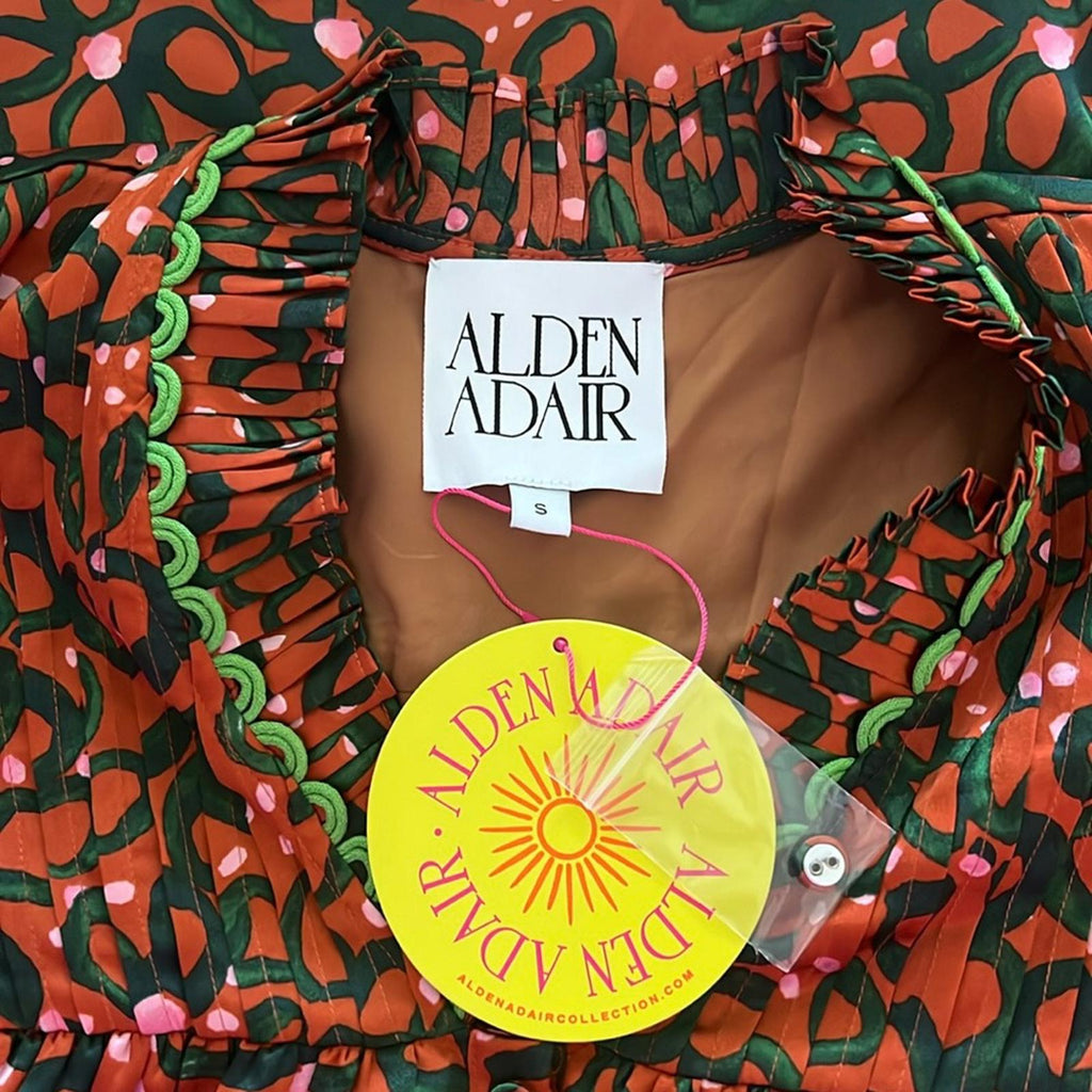 Alden Adair Oliver Top in Disco Floral Size S, New in Packaging