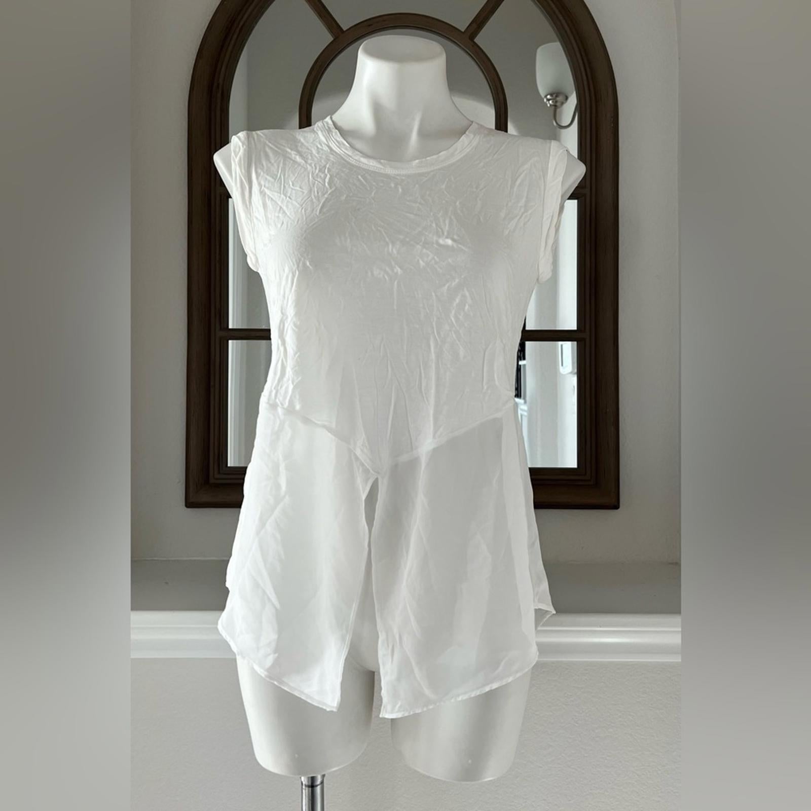 BCBGMaxazria White Casual Top, Size S New with Tag