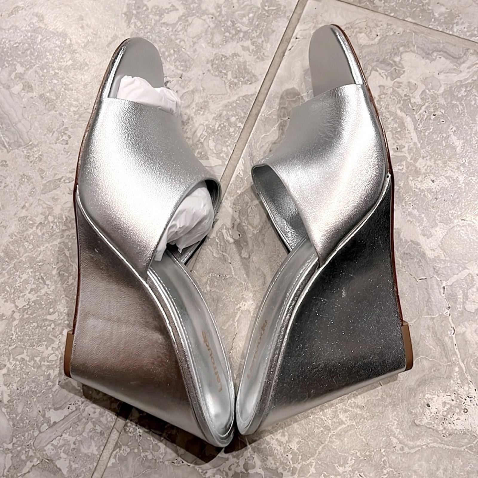 Larroude Jackie Wedge Heel Slide Sandals in Metallic Silver Size10 New w/DustBag