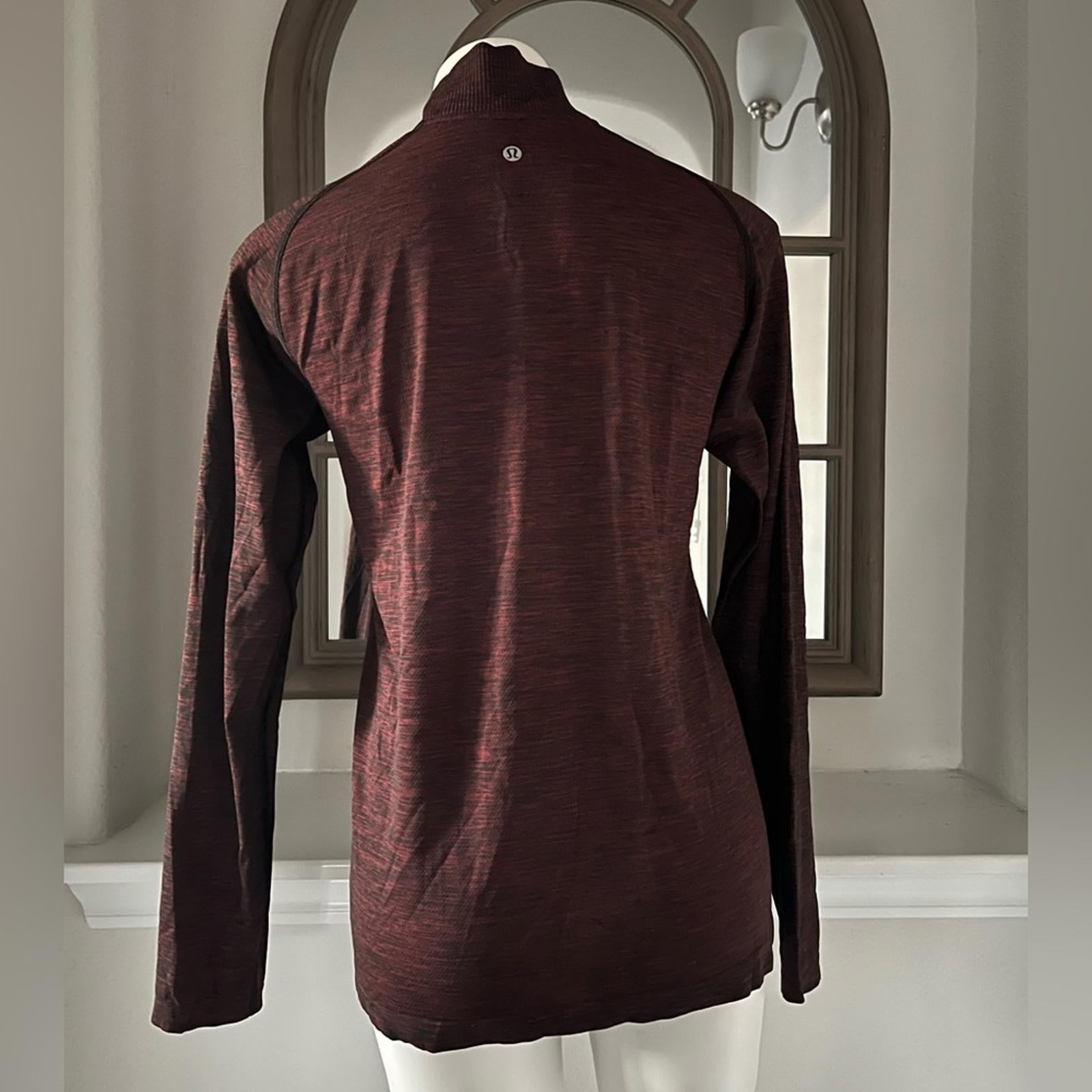 Lululemon Quarter-Zip Mock Neck Top, Heather Burgundy Size S, EXCELLENT!