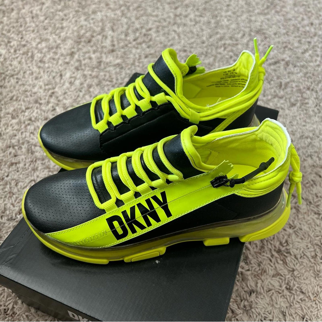 DKNY Women's Tokyo Slip On Sneakers, Size 6.5 in Original Box Retail $129