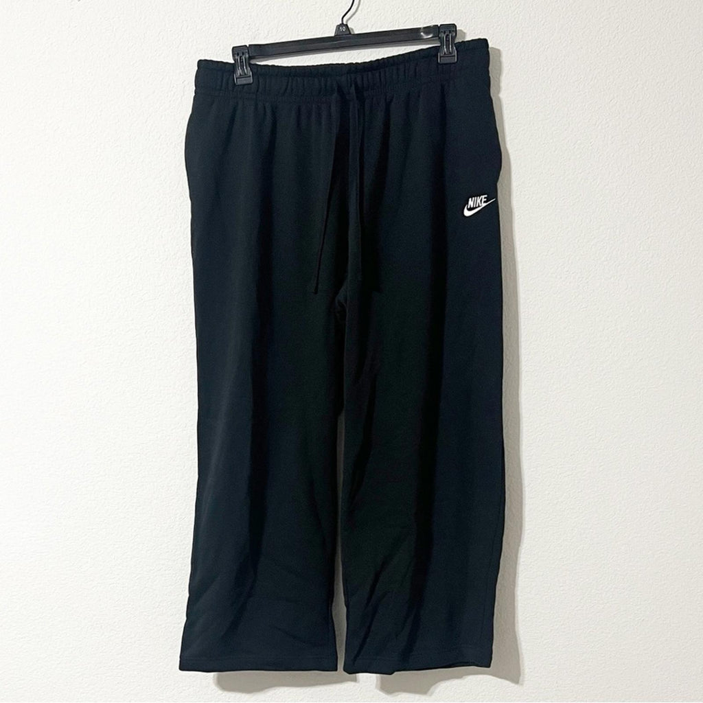 Nike Sportswear Club Fleece Mid-Rise Wide-Leg Sweatpants in Black, Size 1X, NEW