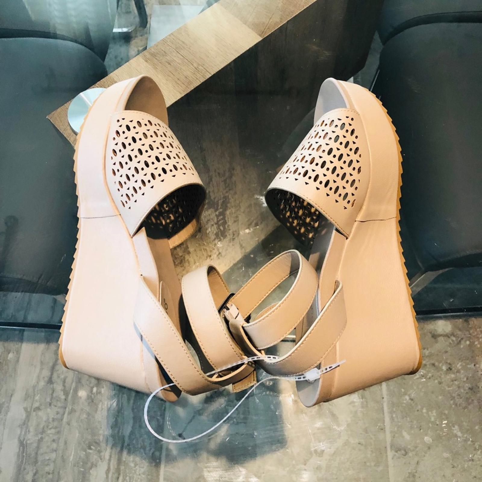 Bamboo Nude Wedge Platform Ankle Strap Sandals, Size 10M New w/o Box