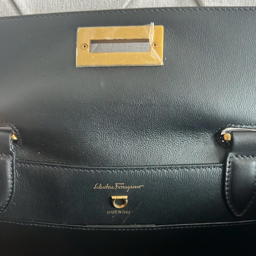 Salvatore Ferragamo Trifolio Swing Leather Shoulder Bag in Black, Like New