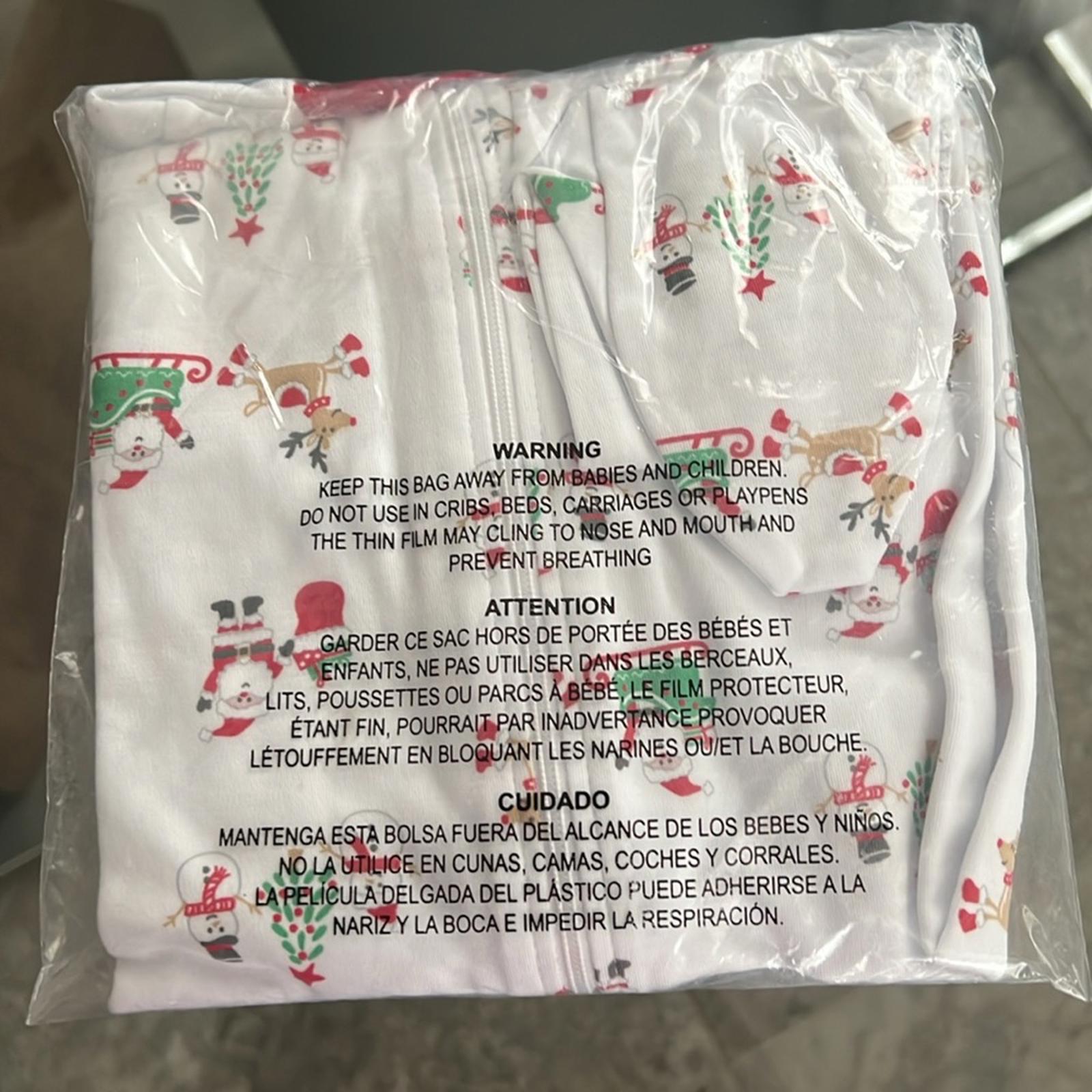 Kissy Kissy Unisex Santa Print Footie, Holiday Christmas Baby Size 9M New w/Tag