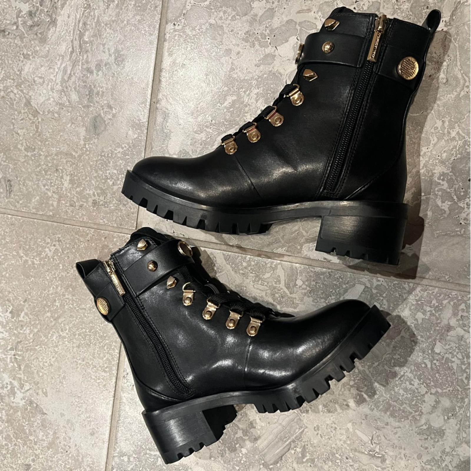 Karl Lagerfeld Perry Lace Up Boots, Black Size US 5M EU 35 Retail $199