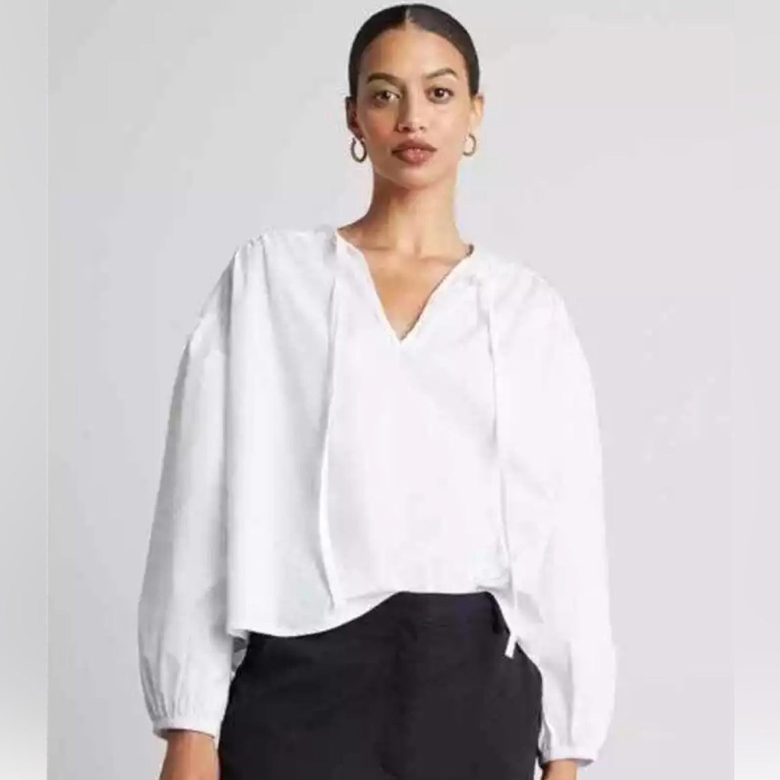WhoWhatWear Kat Poet Tie Neck Top, White, Size M New w/Tag in Original Packaging