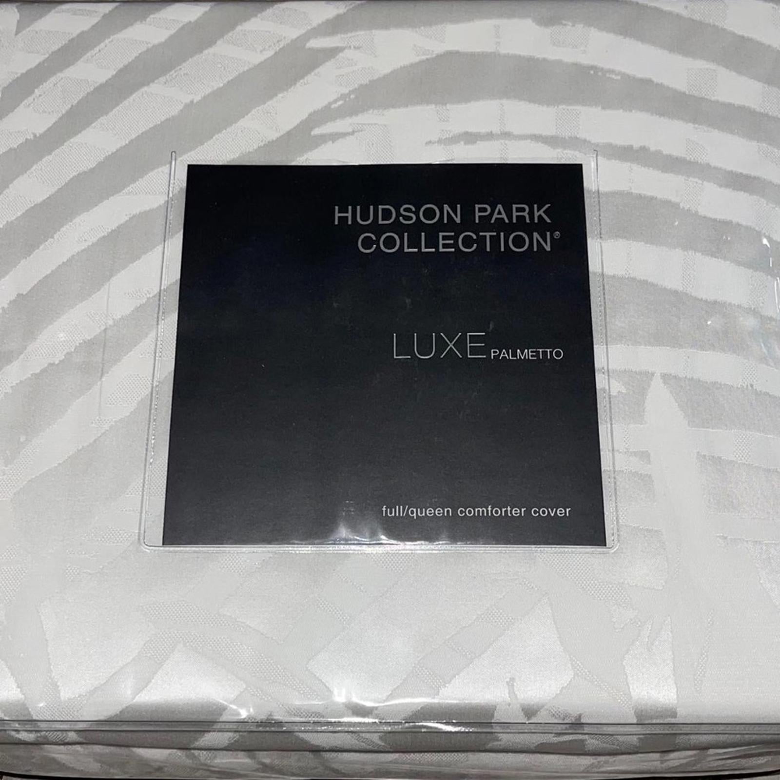 Hudson Park Palmetto Silk Blend Queen Duvet Cover + 2-Pillow Shams in White NWT