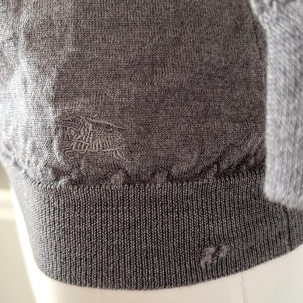 Burberry London Crewneck 3/4 Sleeve Sweater in Grey, Size M